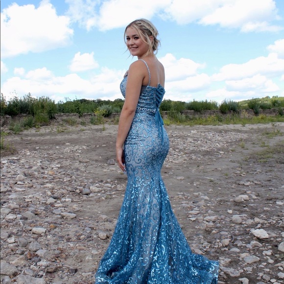 Ellie Wilde Prom/Grad Dress, Blue/Silver, Size US 6 - Picture 3 of 3